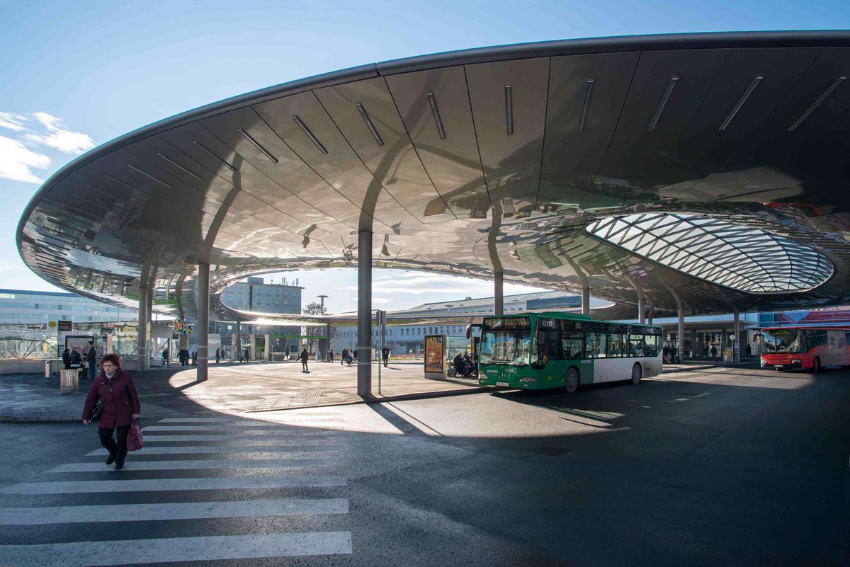 Golden Eye, Graz Main Station, Local Transport Hub, Zechner & Zechner Architects, Austria, Custom Alucobond Spectra A2