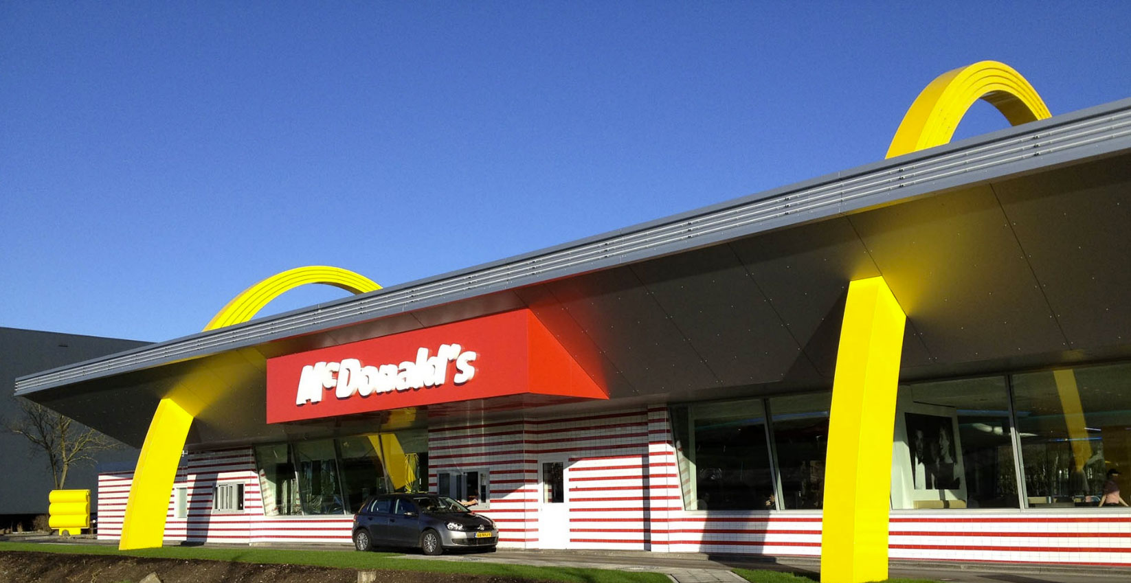 McDonalds Best, Netherlands, BRTArchitecten, Alucobond Silver Metallic